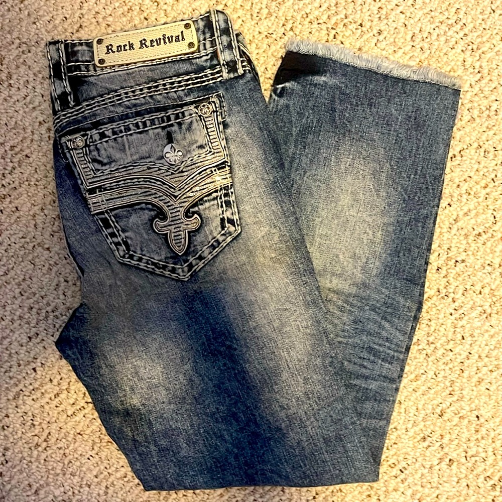 Rock Revival, frayed bottom, capri, size 29